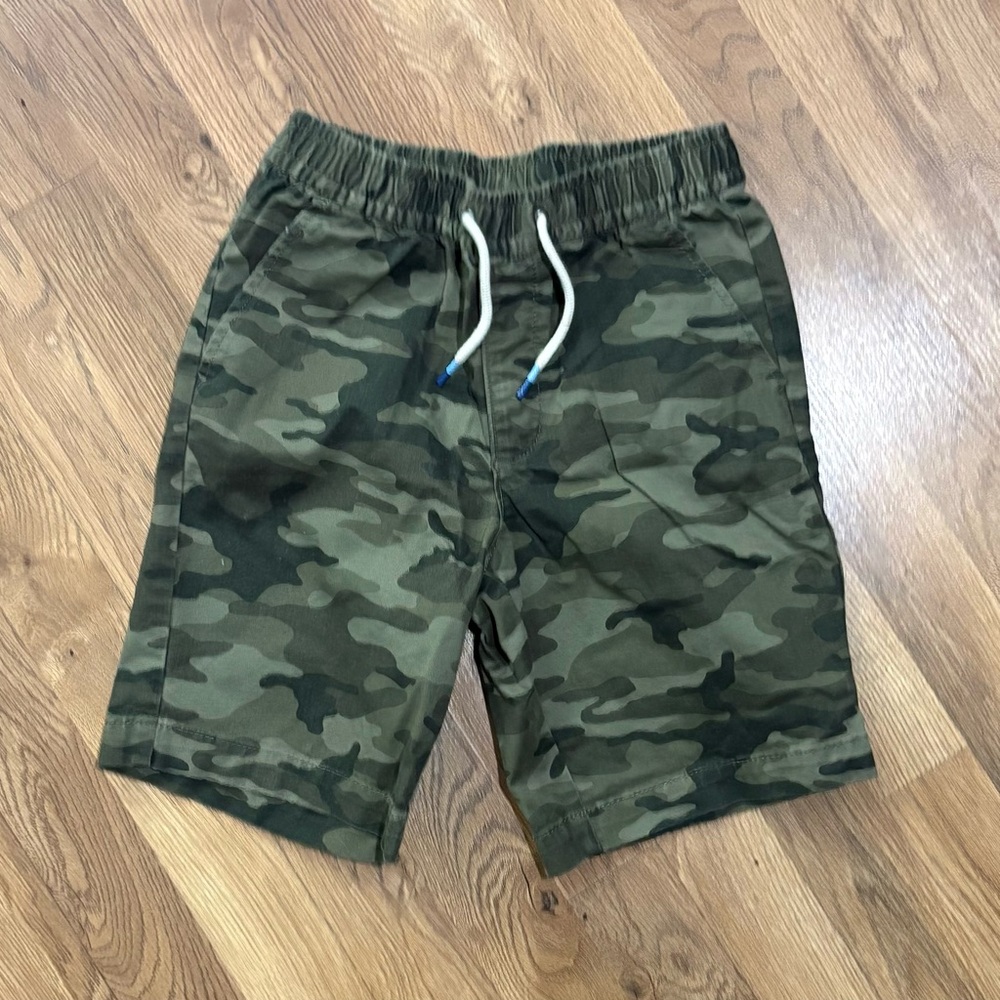 GAP Green Casual Camouflage Shorts